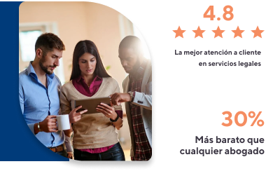 abogados CDMX dando asesoría a cliente